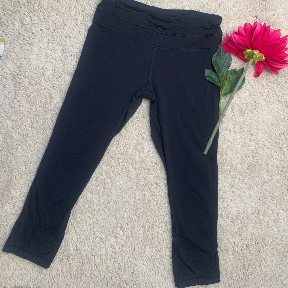 Lululemon Inspire Crop II *Luxtreme 4 - Picture 13 of 16